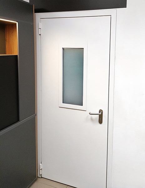 Дверь ei-60 с окном Дверь ei-60 с окном