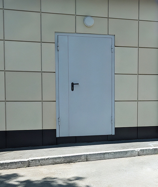 Полуторная огнестойкая дверь Полуторная огнестойкая дверь