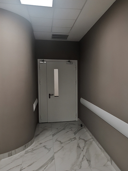 Дверь в мед.центре Дверь в мед.центре