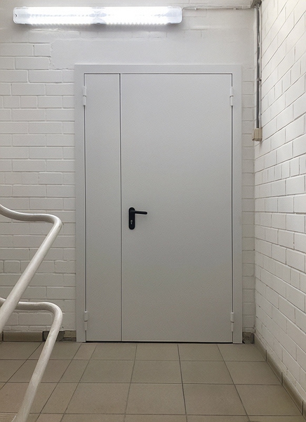 Дверь на этаже Дверь на этаже